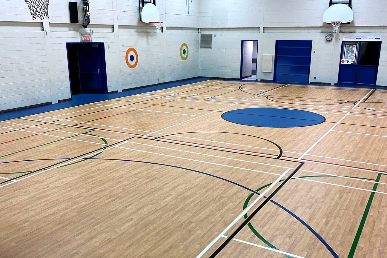 Gymnase avec plancher sportif à l'école primaire Chistmas Park (Beaconsfield, Québec)