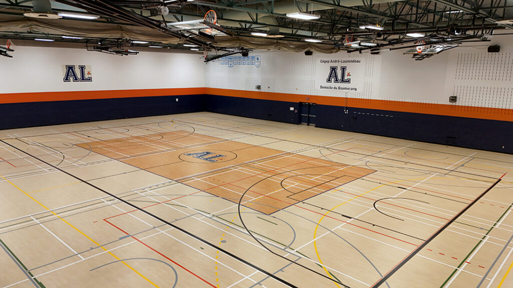 Cegep André-Laurendeau avec revêtement de sol synthétique Omnisports Active+